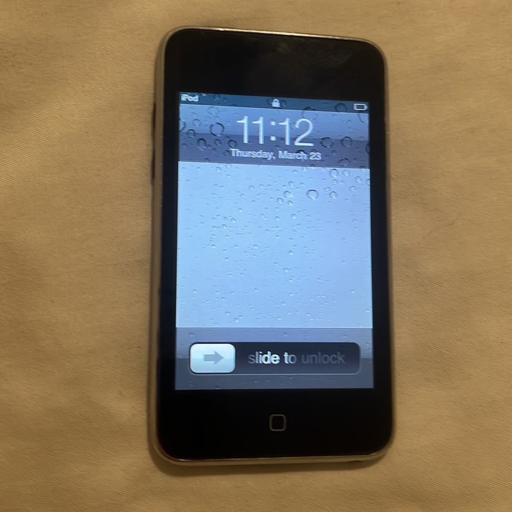iPod - Picture 4 of 4